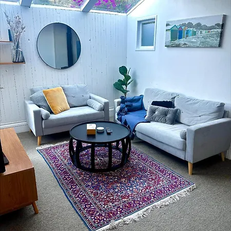 Cosy Coastal Villa In Lyall Bay